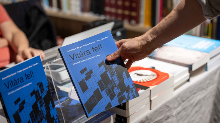 03.26_könvybemutató-20 (1).jpg